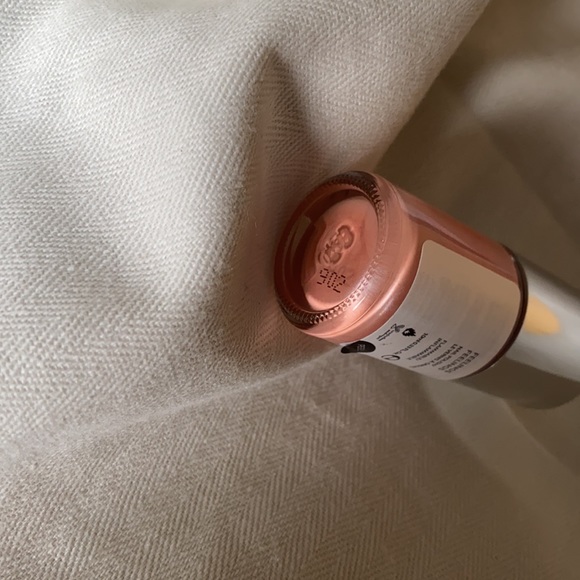 FREE DELUXE SAMPLE WITH PURCHASE 40$+ - Picture 3 of 3